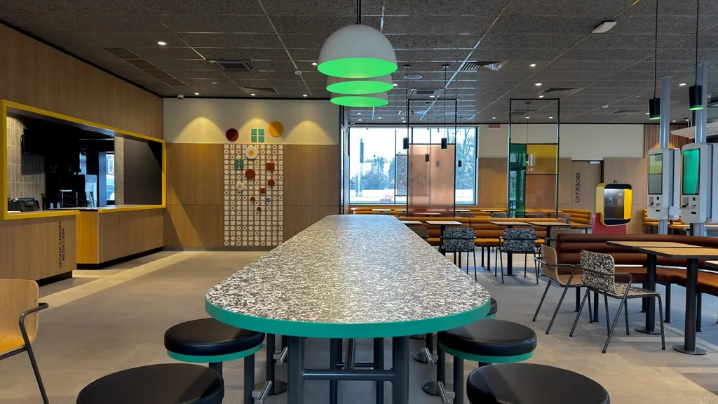 restaurant-mcdonalds-bazhana-8